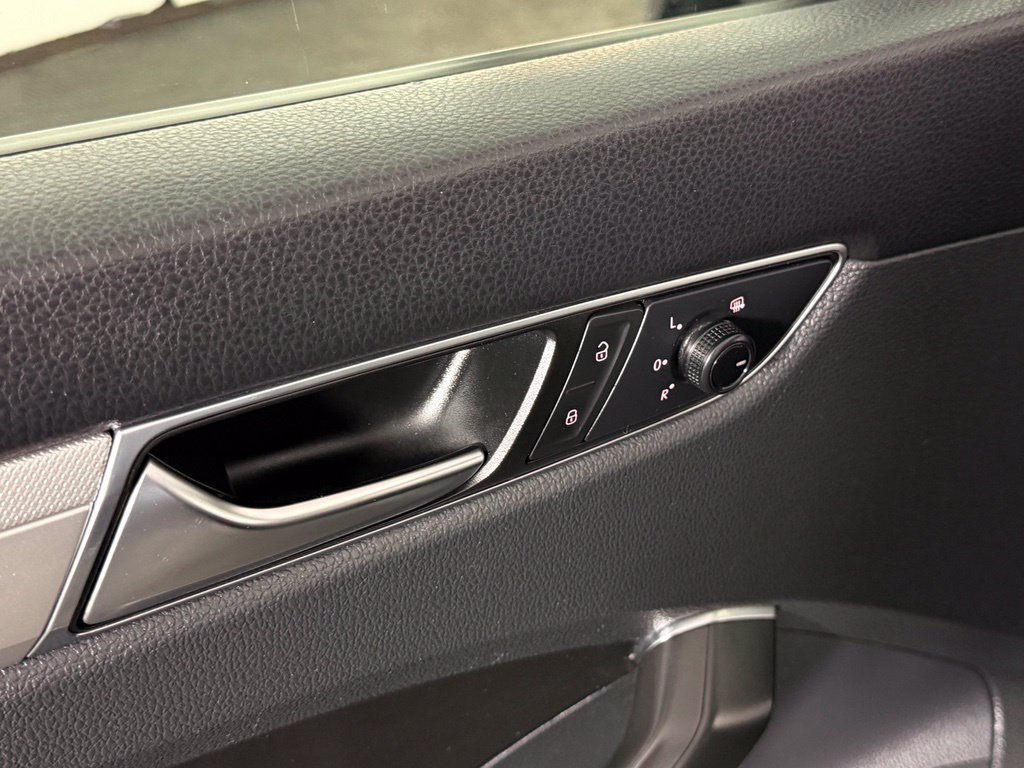 Used 2019 Volkswagen Passat 2.0T Wolfsburg FWD image 22