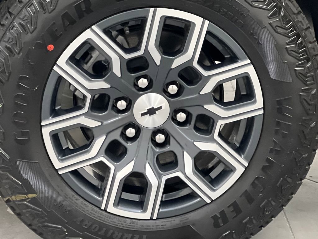 Used 2026 Chevrolet Colorado Z71 AWD/4WD image 61