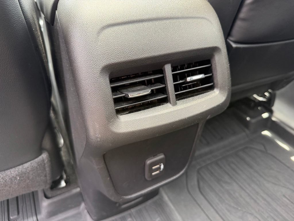 Used 2023 GMC Terrain SLT w/ Infotainment Package II AWD/4WD image 9