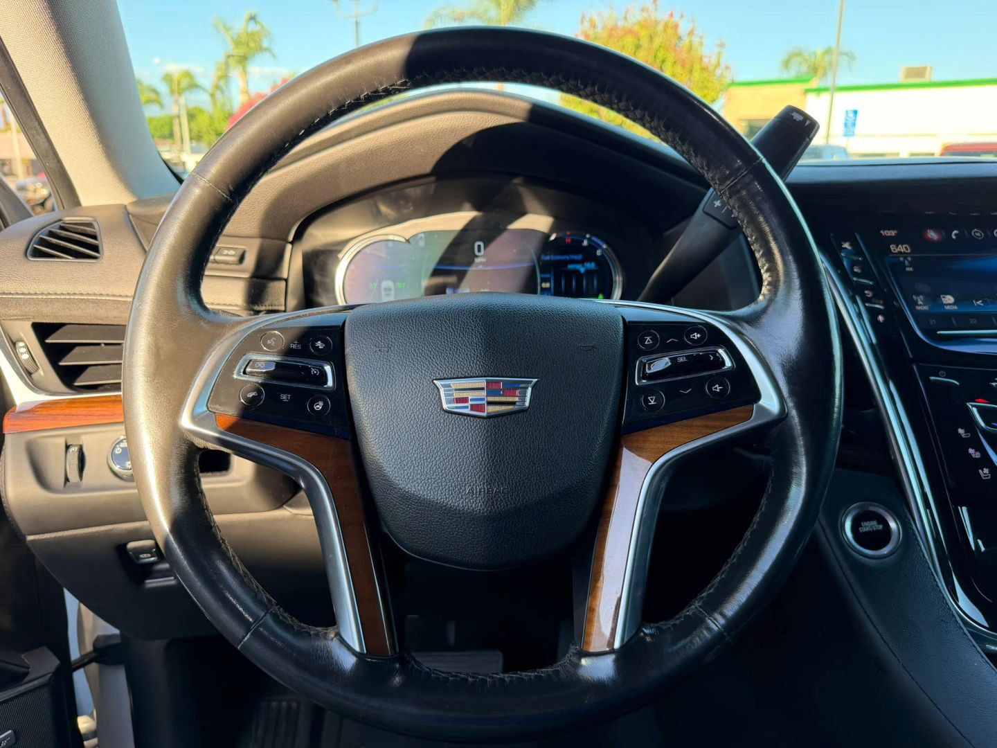 Used 2016 Cadillac Escalade Premium RWD image 24