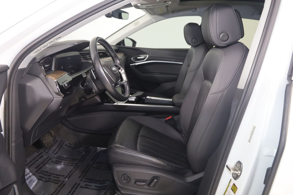Used 2020 Audi e-tron Premium Plus AWD/4WD image 13