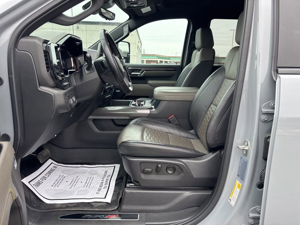 Used 2024 Chevrolet Silverado 2500 ZR2 w/ Technology Package image 20