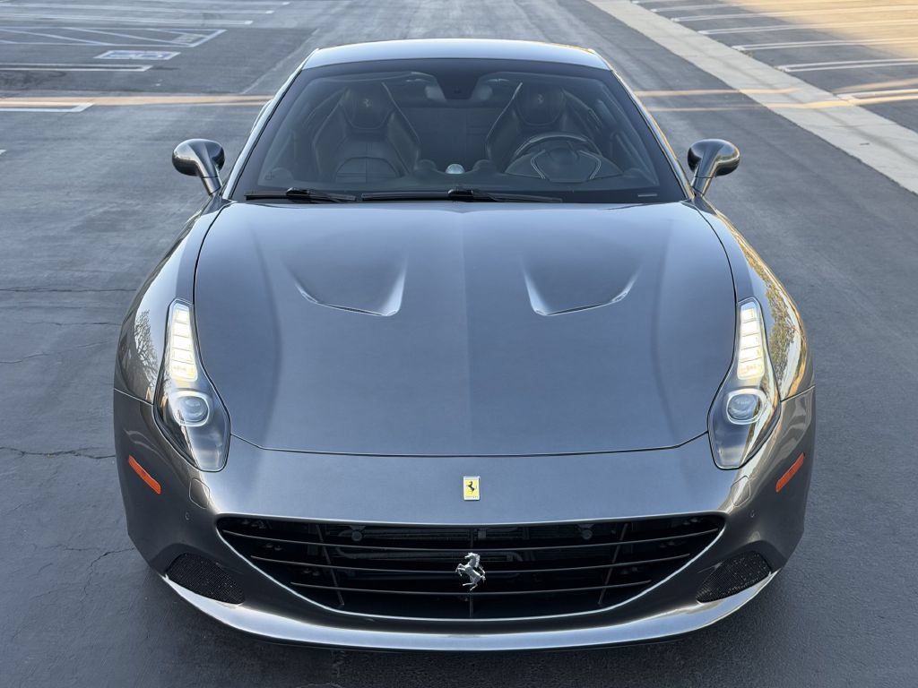Used 2016 Ferrari California T RWD image 3