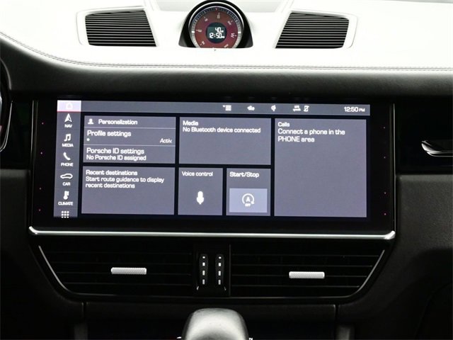 Used 2020 Porsche Cayenne Turbo image 18