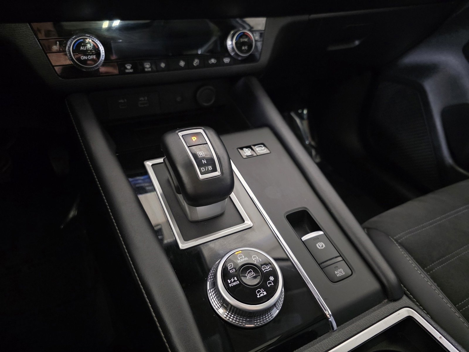 Used 2024 Mitsubishi Outlander Ralliart image 27