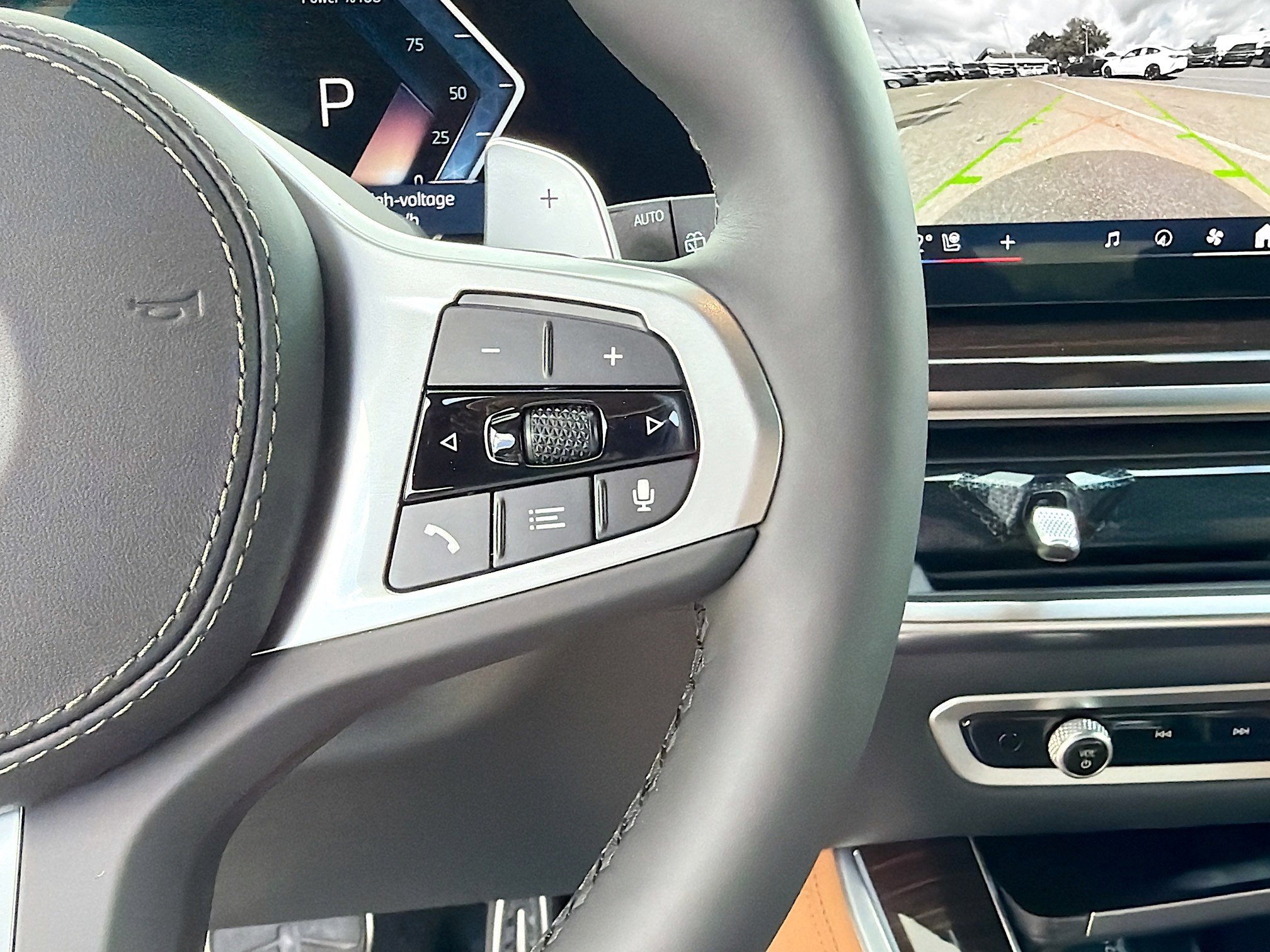 New 2026 BMW X5 xDrive50e w/ M Sport Package image 39