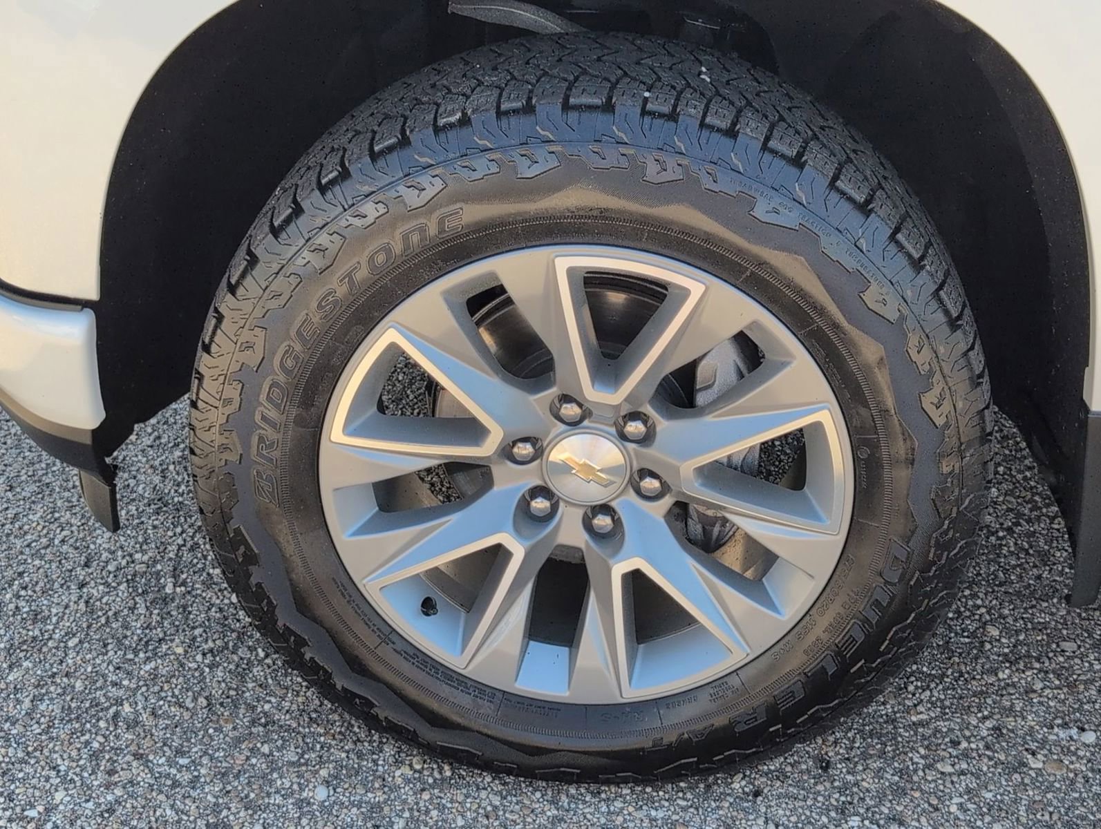 Used 2021 Chevrolet Silverado 1500 High Country w/ Technology Package image 11