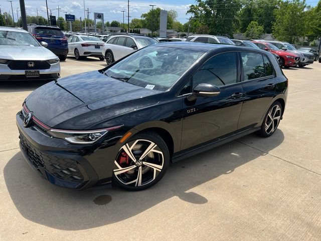 New 2026 Volkswagen GTI SE FWD image 3