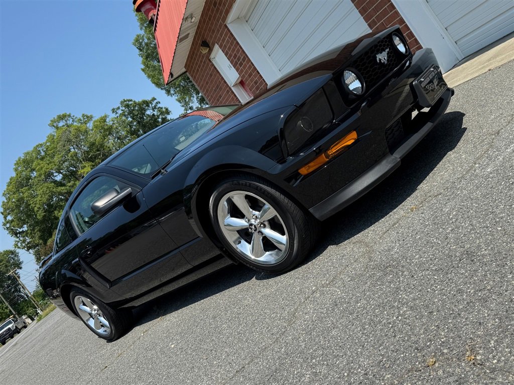Used 2009 Ford Mustang GT image 27