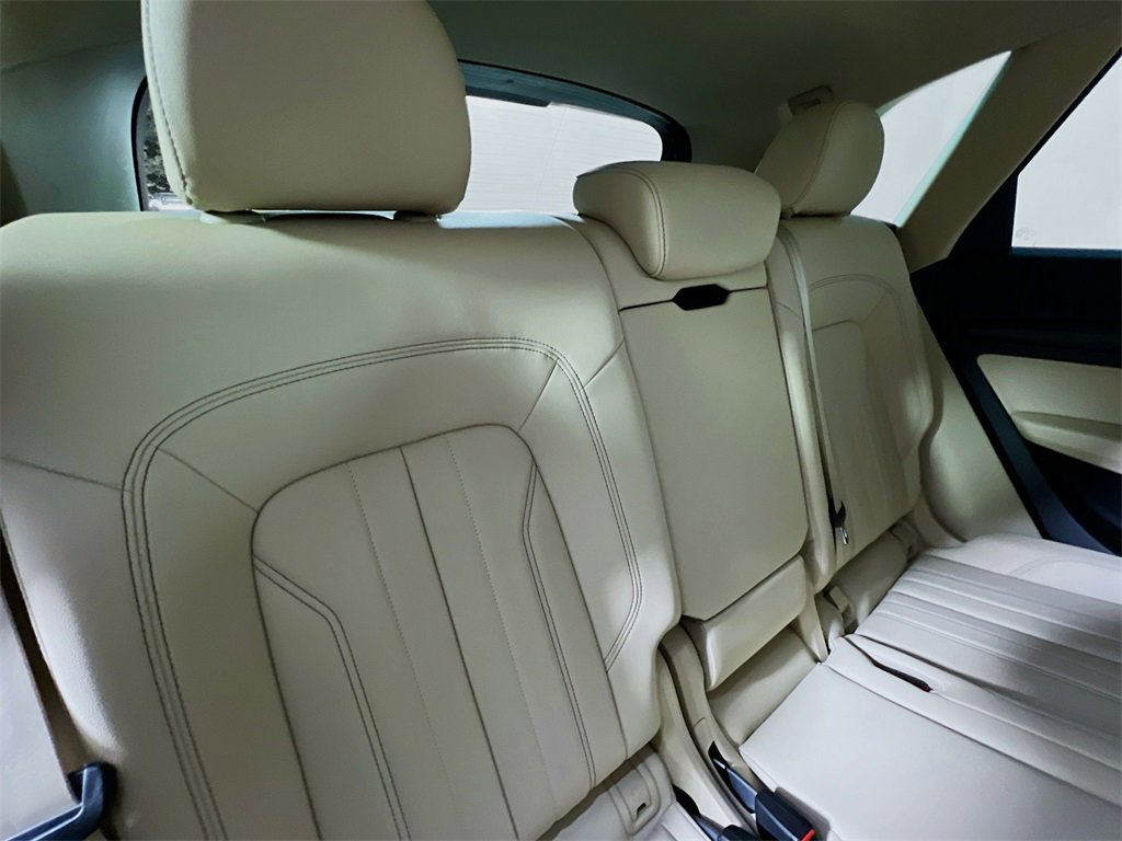 Used 2022 Audi Q5 2.0T Premium w/ Convenience Package image 26