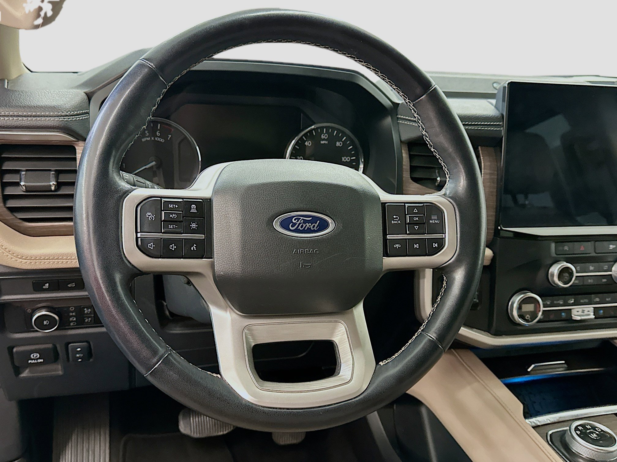 Used 2023 Ford Expedition Limited image 18