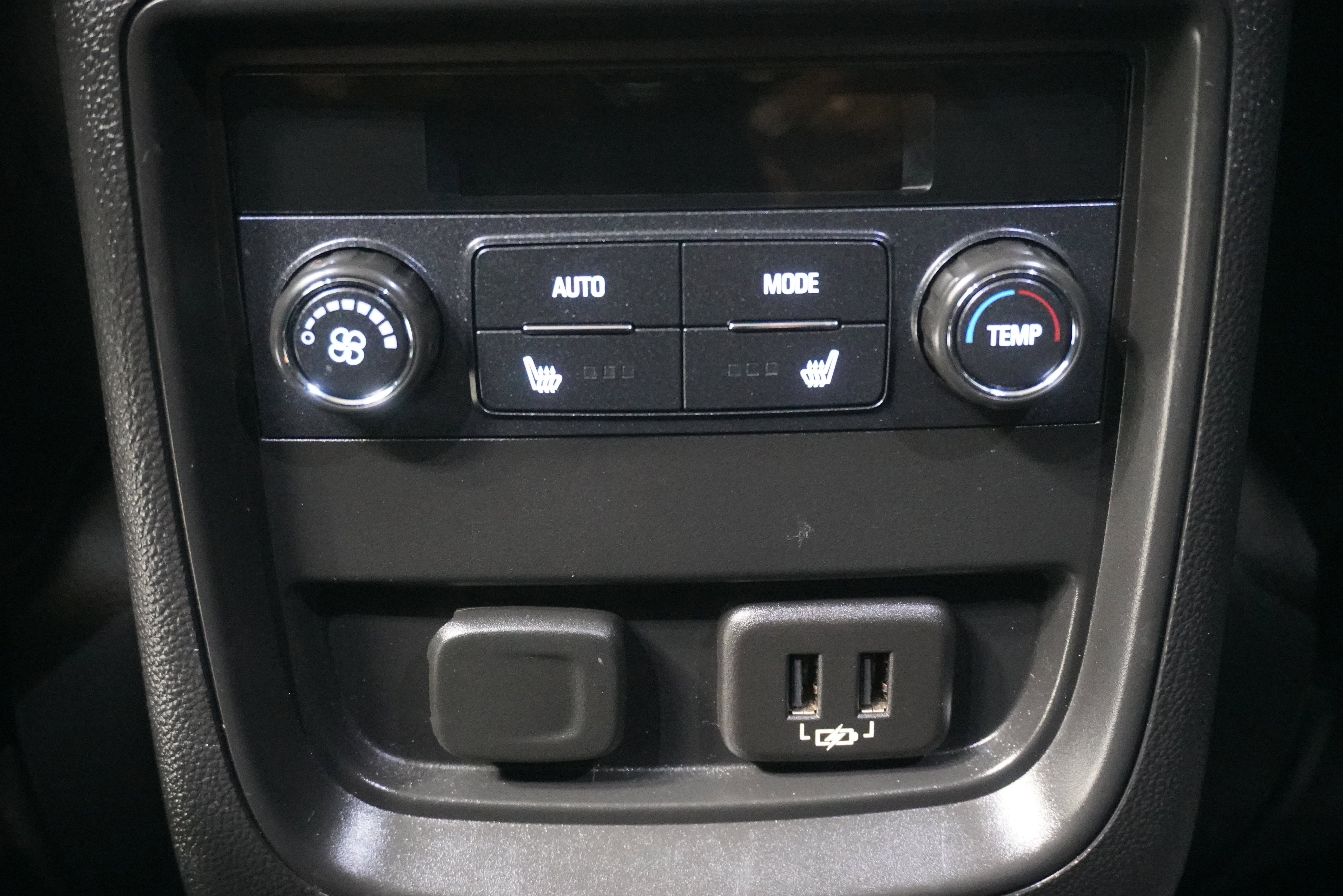 Used 2020 Buick Envision Essence image 13