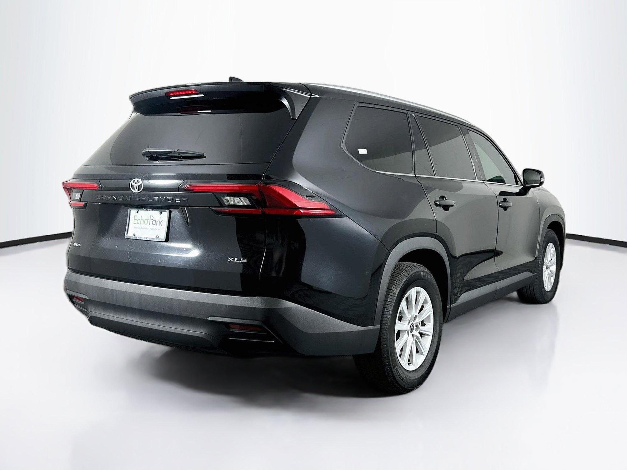 Used 2024 Toyota Grand Highlander AWD image 9