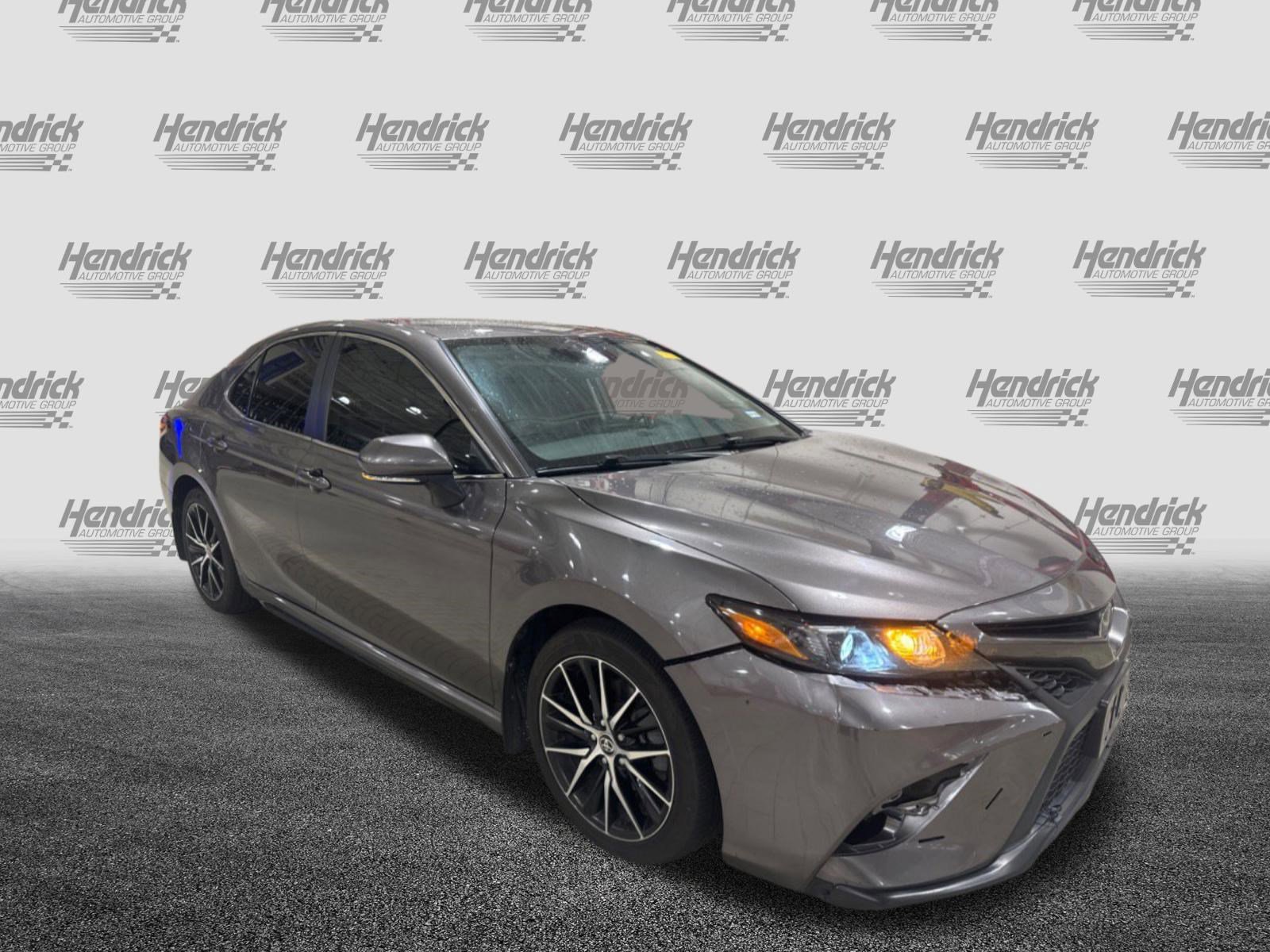 Used 2022 Toyota Camry SE w/ Convenience Package FWD image 13