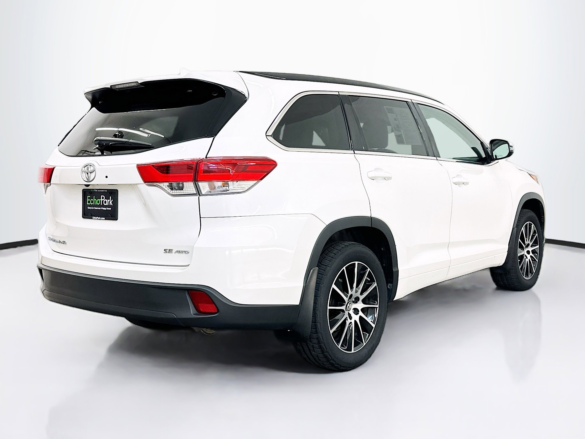 Used 2018 Toyota Highlander SE AWD/4WD image 9