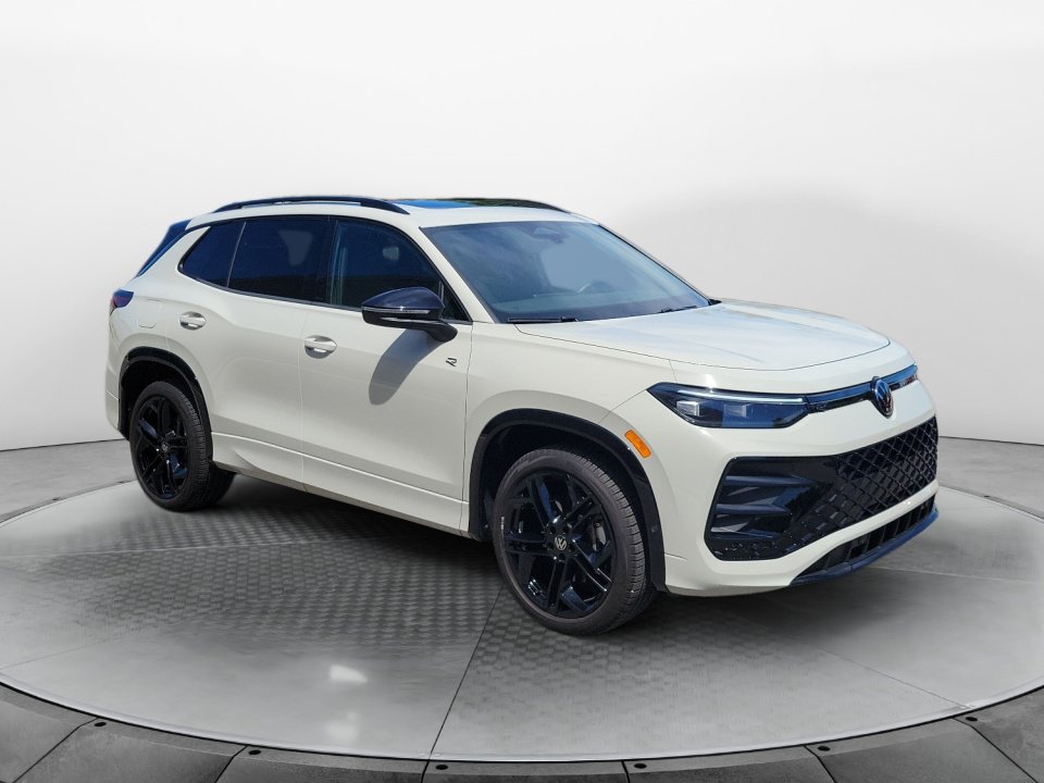 Certified 2026 Volkswagen Tiguan SE R-Line