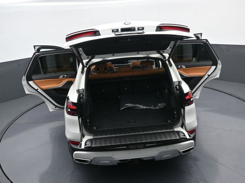 New 2026 BMW X5 xDrive40i w/ Climate Comfort Package image 42