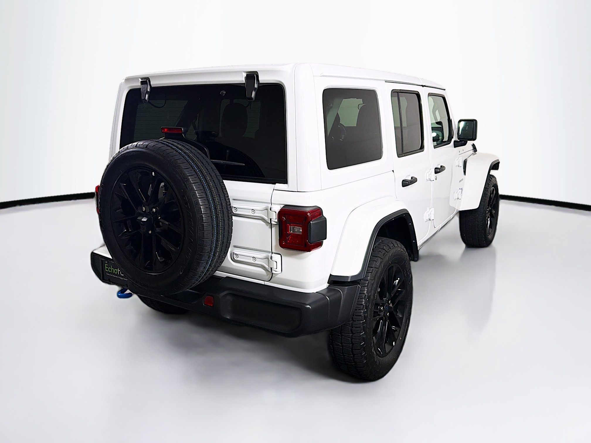 Used 2024 Jeep Wrangler Unlimited Sahara AWD/4WD image 9