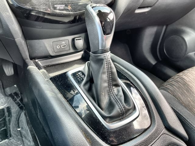 Used 2019 Nissan Rogue S AWD/4WD image 21