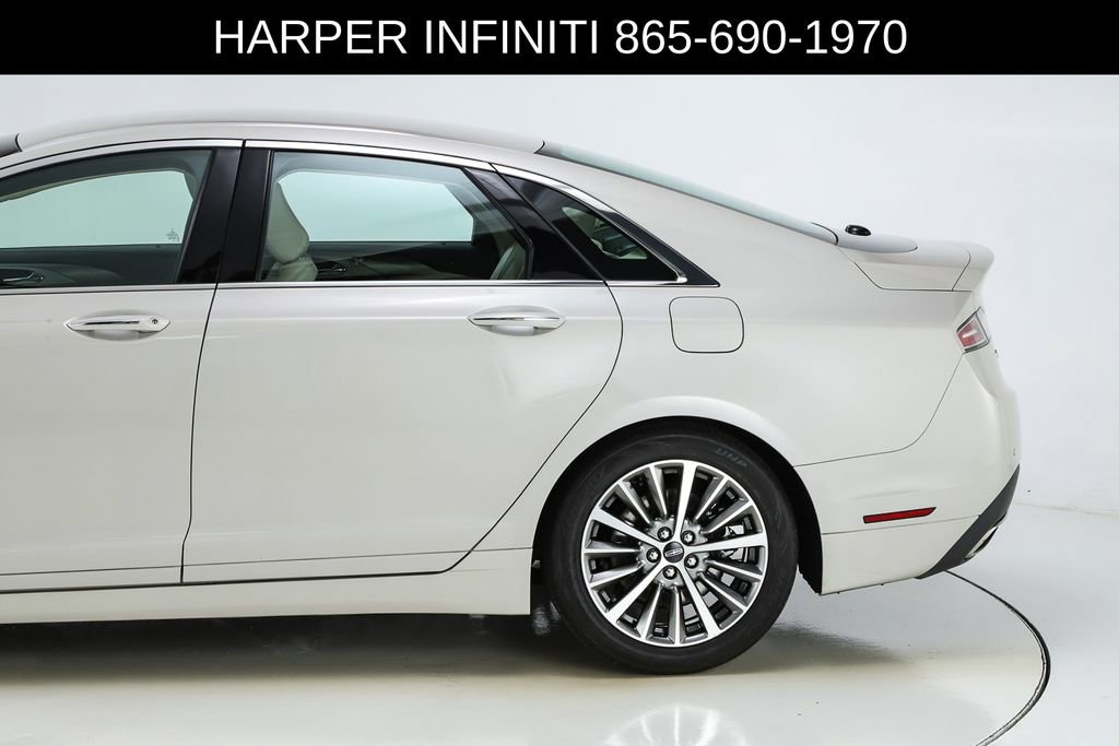 Used 2020 Lincoln MKZ FWD image 4