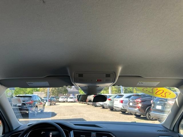 Used 2023 Volkswagen Tiguan SE AWD/4WD image 21