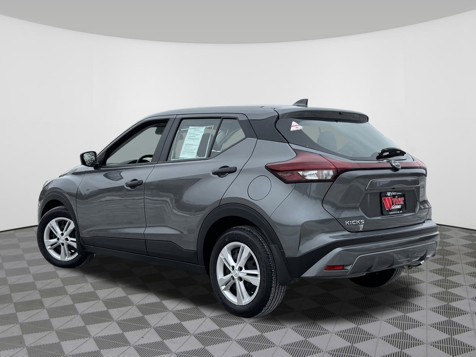 Used 2025 Nissan Kicks Play S image 17