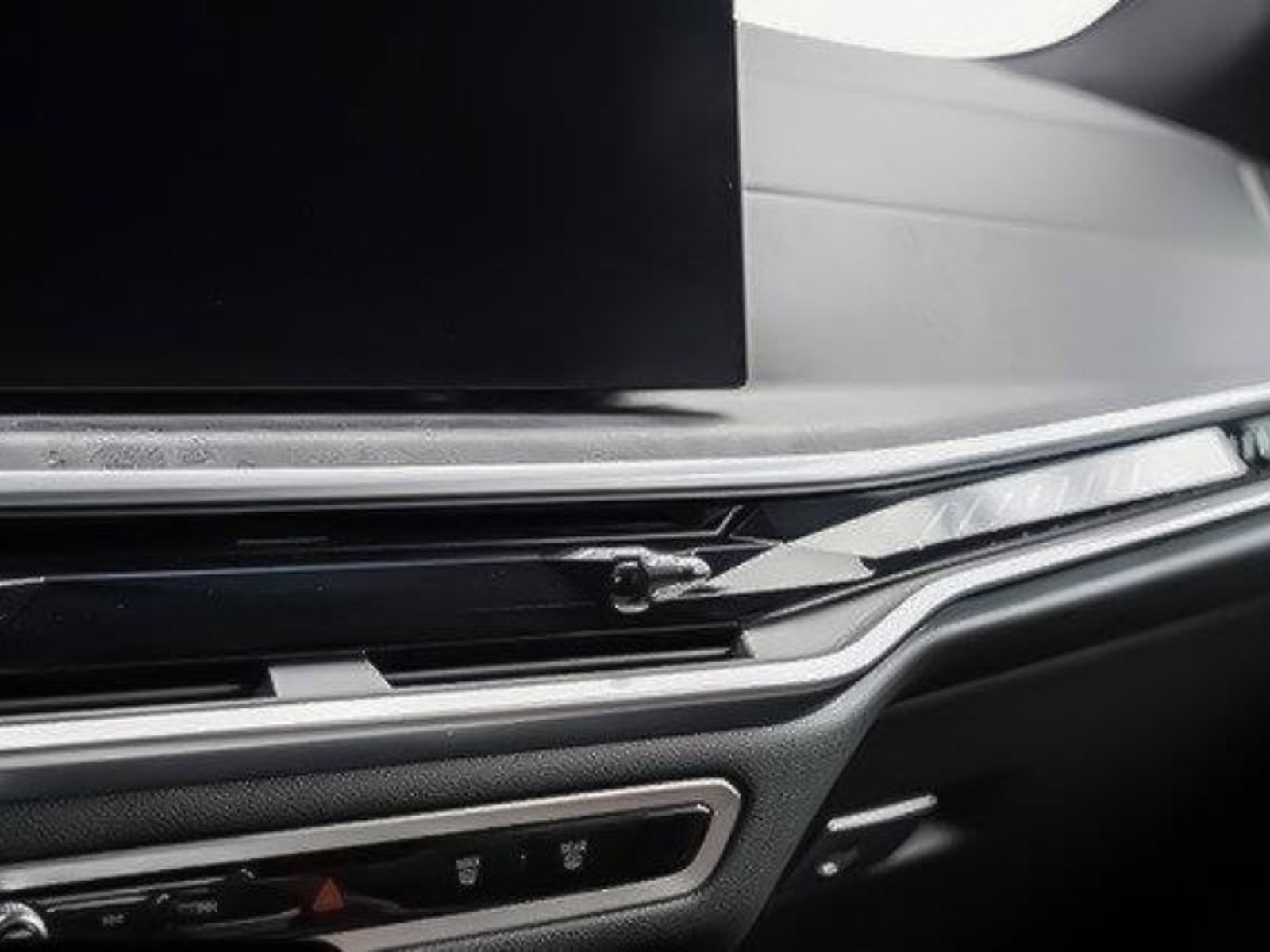 Used 2023 BMW X7 M60i image 42