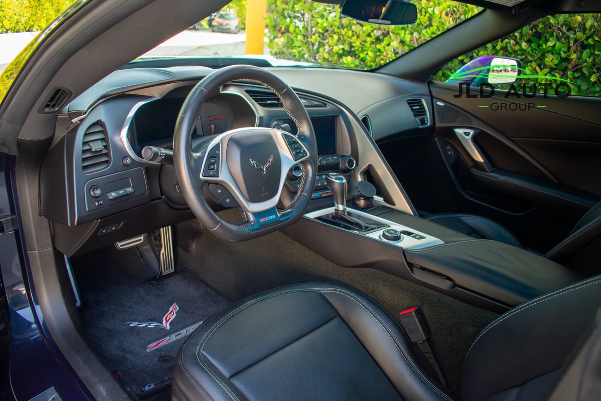 Used 2016 Chevrolet Corvette Z06 w/ Z07 Performance Package RWD image 7