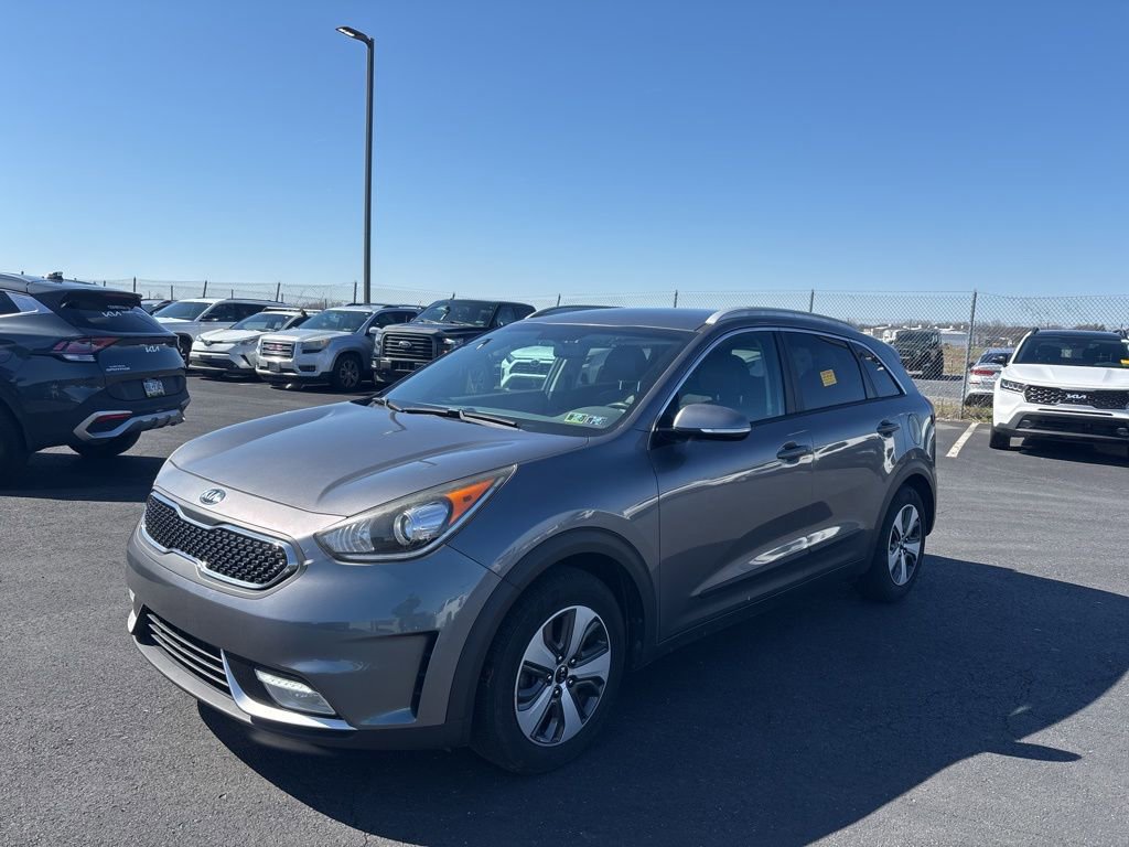 Used 2017 Kia Niro EX image 7