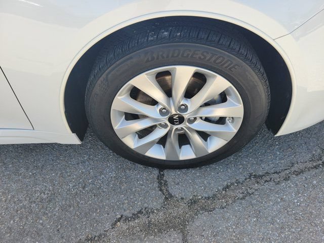 Used 2018 Kia Optima EX FWD image 12