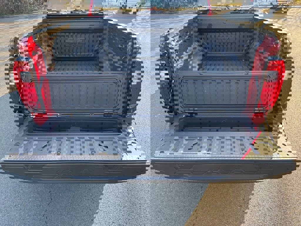 New 2026 GMC Canyon AT4X w/ LPO, Black Badging Package image 54