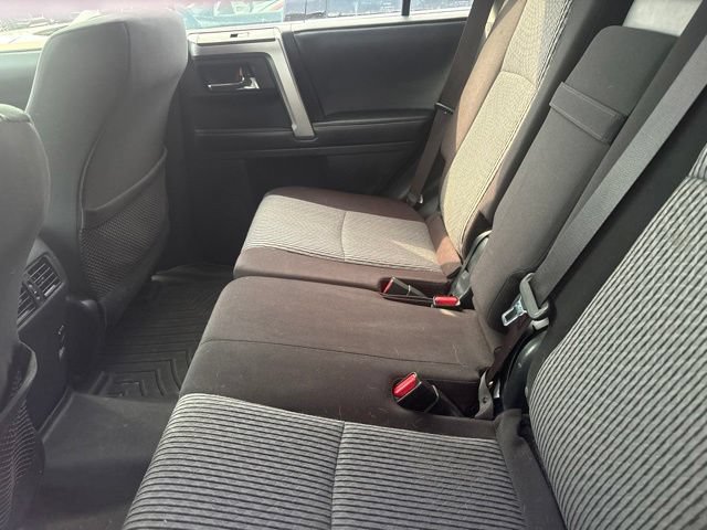 Used 2016 Toyota 4Runner SR5 AWD/4WD image 9