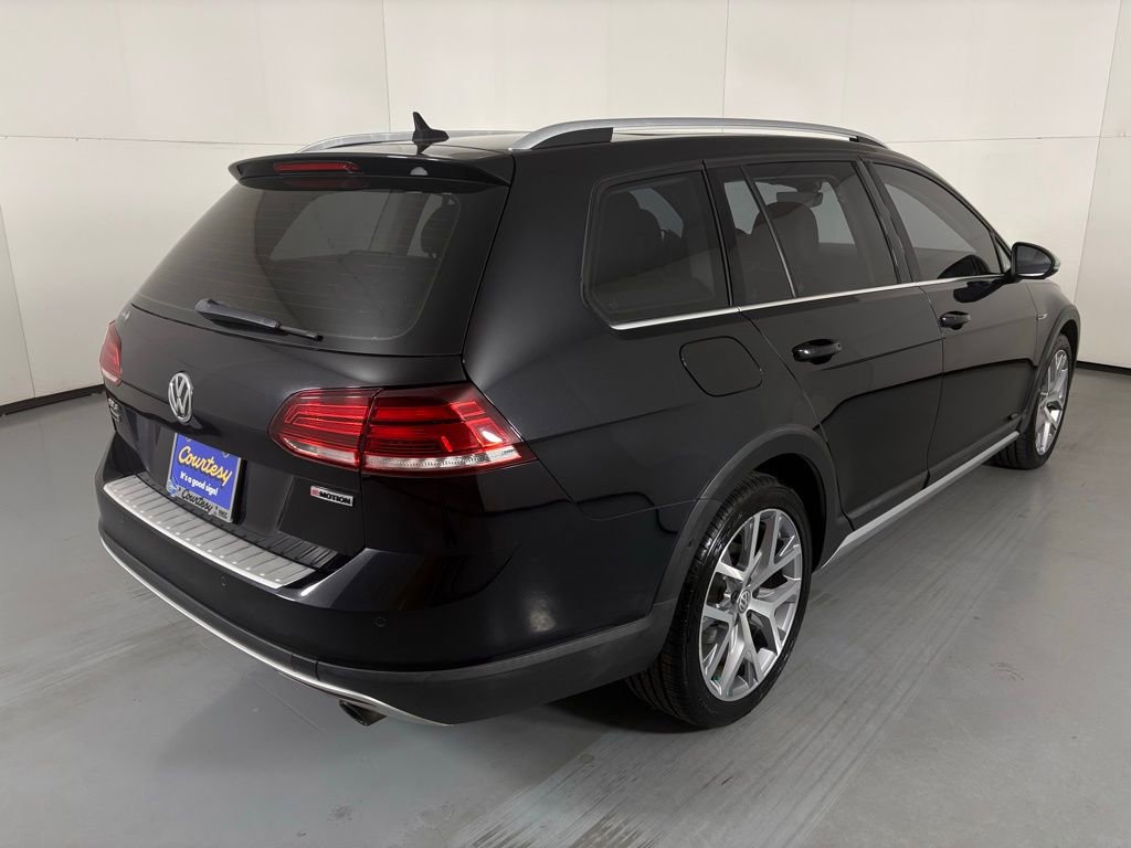 Used 2019 Volkswagen Golf Alltrack SE AWD/4WD image 8