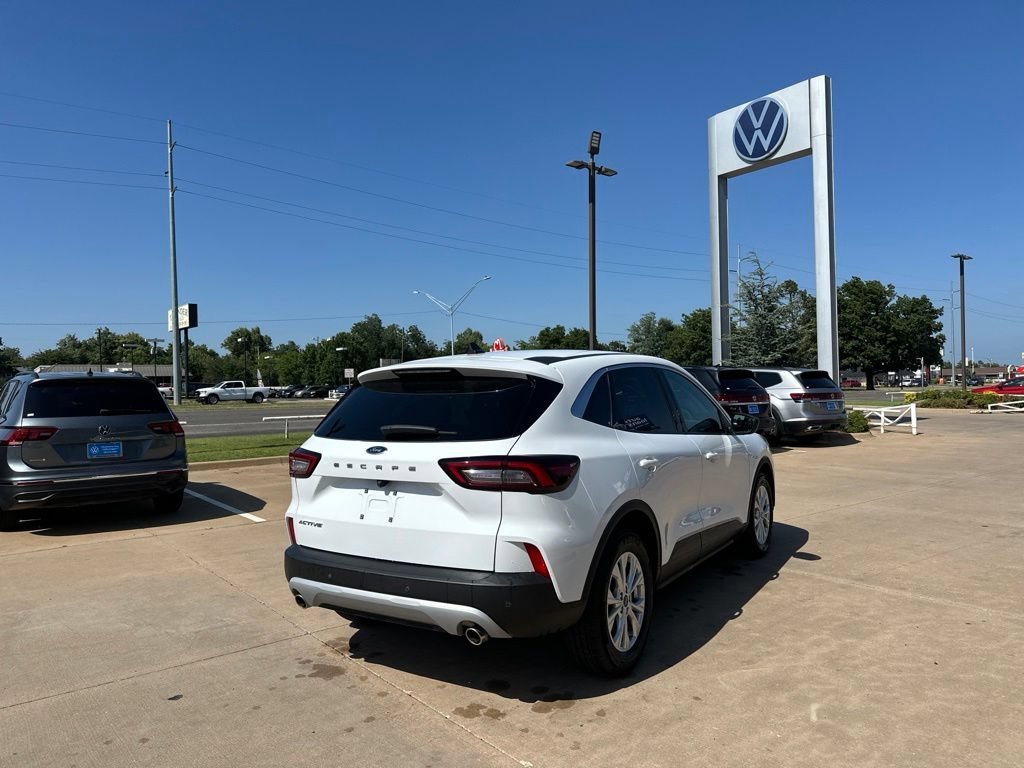 Used 2023 Ford Escape Active w/ Tech Pack #1 FWD image 5