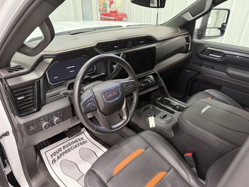 Used 2026 GMC Sierra 2500 AT4 AWD/4WD image 7