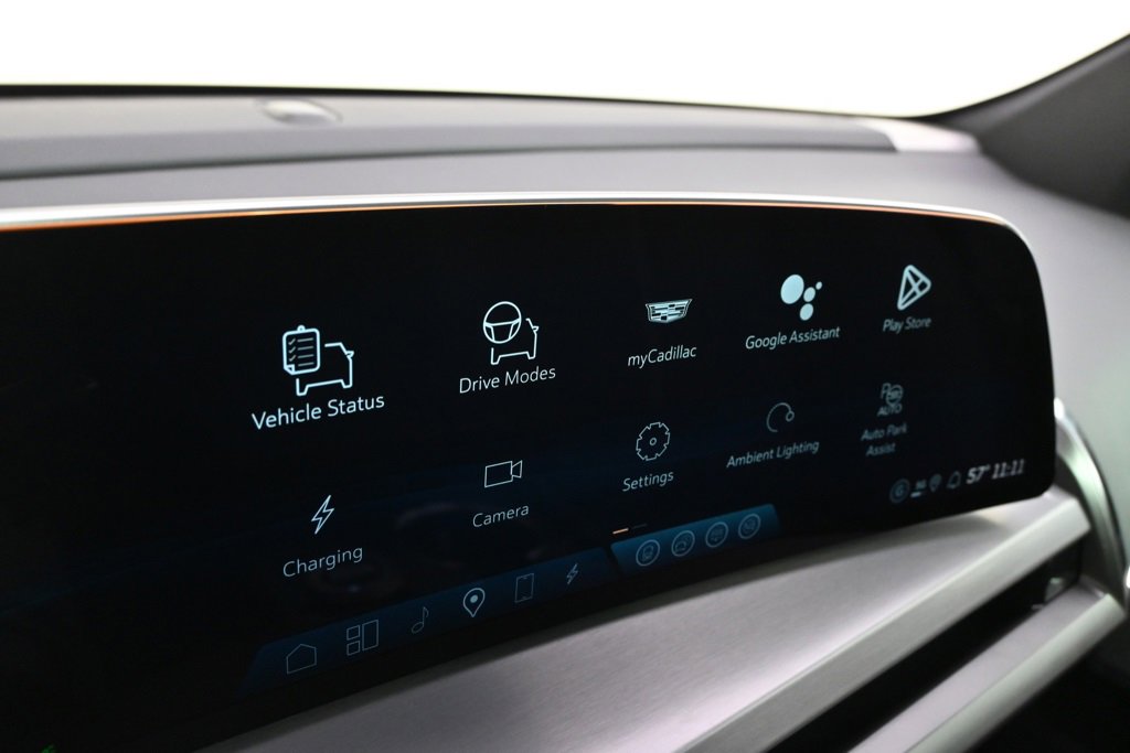 New 2026 Cadillac Vistiq Luxury w/ LPO, Floor Liner Package image 25
