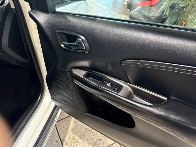 Used 2017 Dodge Journey Crossroad w/ Popular Equipment Group image 18