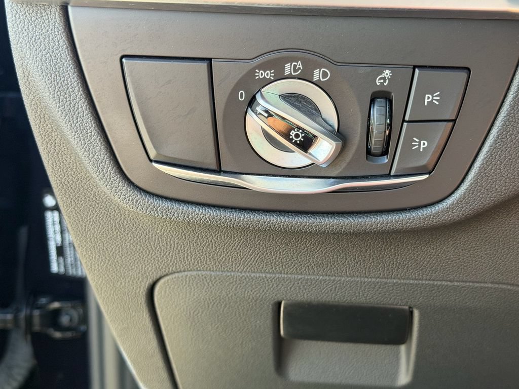 Used 2024 BMW X3 sDrive30i w/ Premium Package RWD image 28