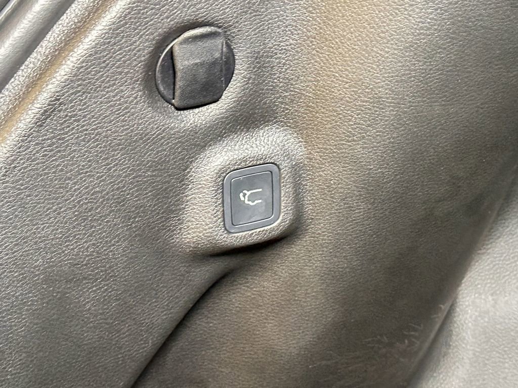 New 2026 Jeep Compass Limited w/ Sun, Sound & Navigation Group image 14