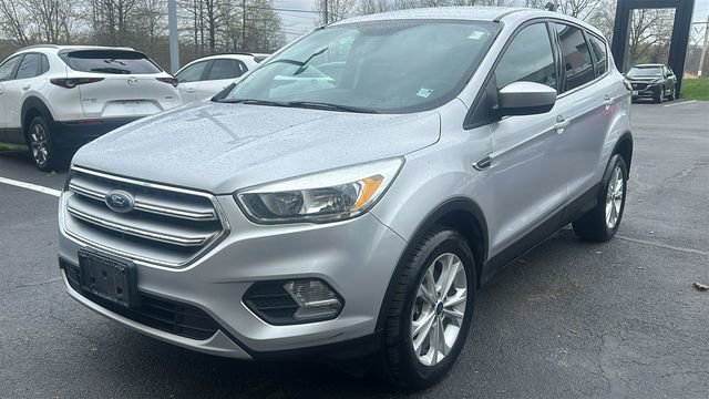 Used 2017 Ford Escape SE AWD/4WD image 2