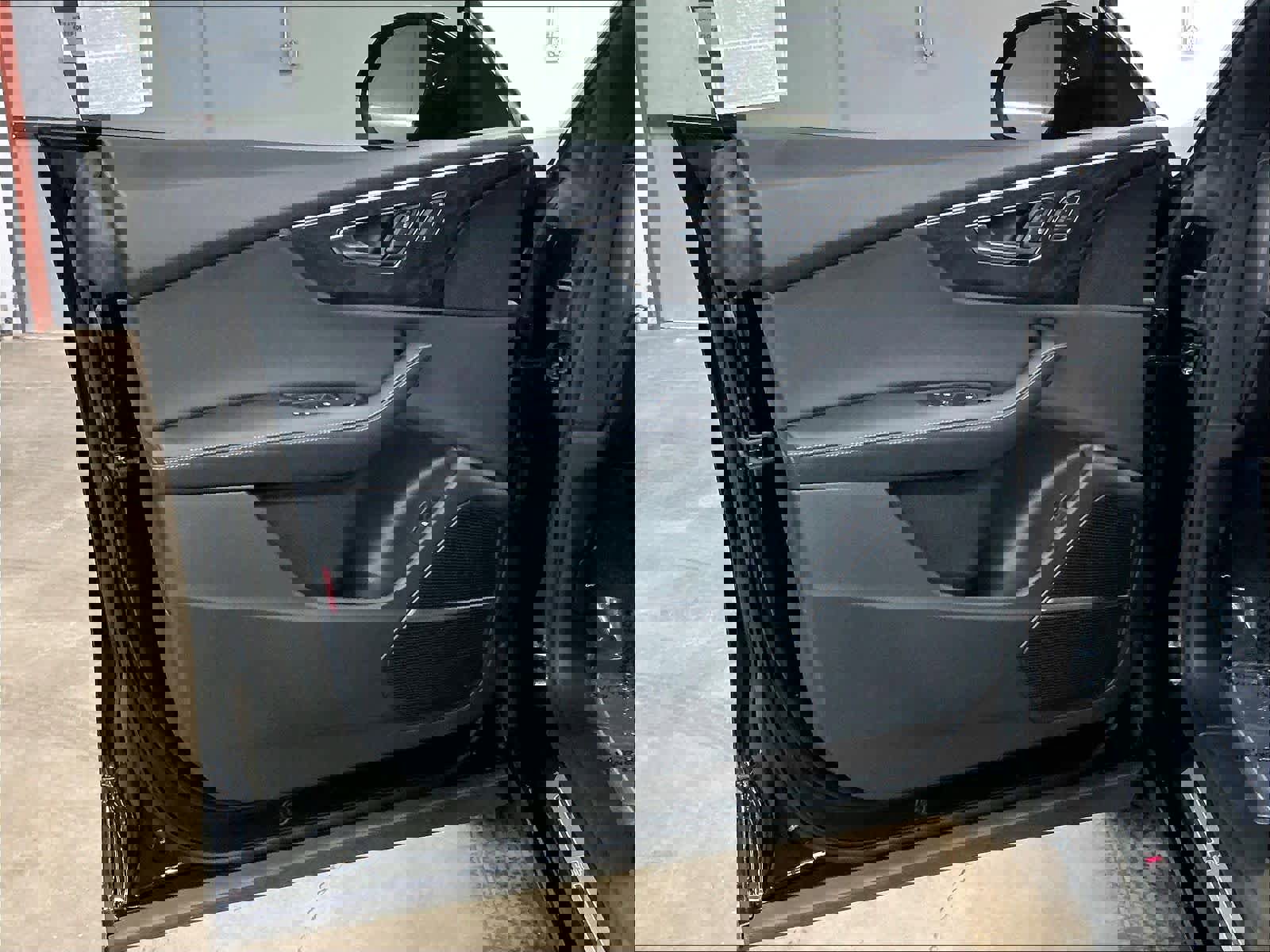 Used 2023 Audi Q8 Prestige w/ Prestige Package image 25