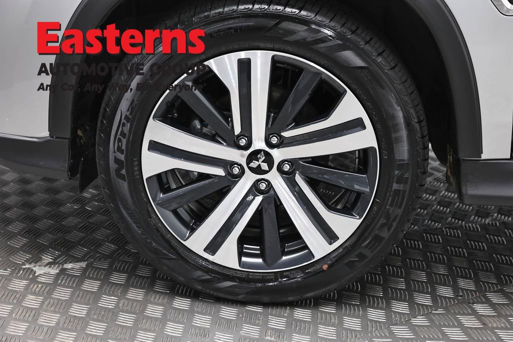 Used 2025 Mitsubishi Outlander Sport AWD image 31