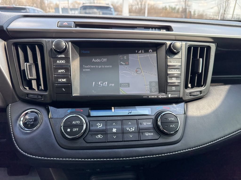 Used 2018 Toyota RAV4 Limited FWD image 10