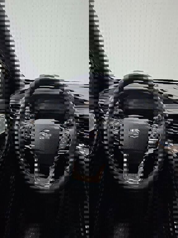 Used 2021 Ford Explorer Platinum w/ Equipment Group 601A image 15