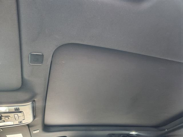 Used 2022 Chevrolet Suburban Z71 w/ Off-Road Capability Package AWD/4WD image 26