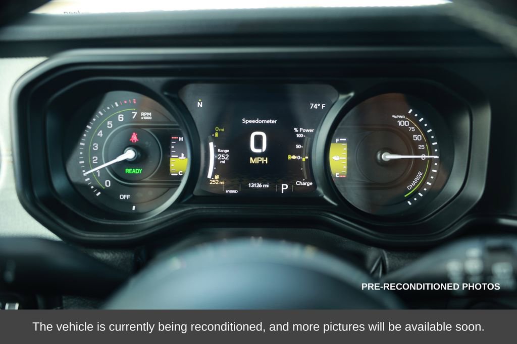 Used 2025 Jeep Wrangler Unlimited Sahara w/ Safety Group image 21