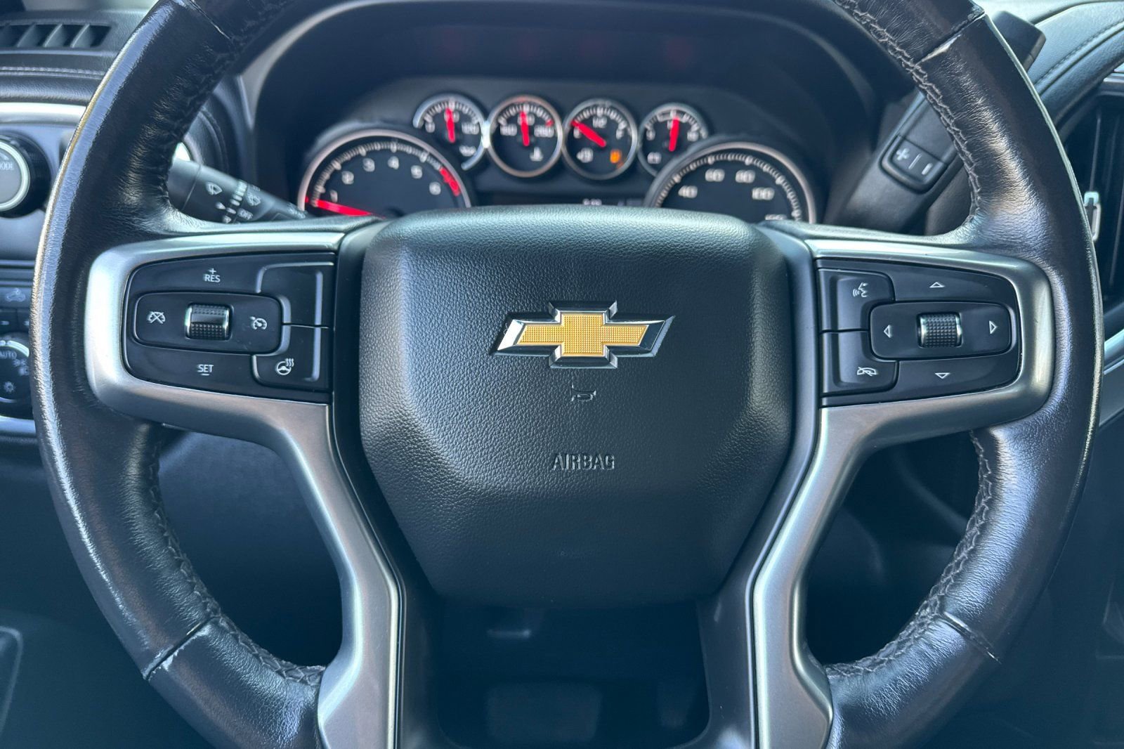 Used 2022 Chevrolet Silverado 1500 LT image 33