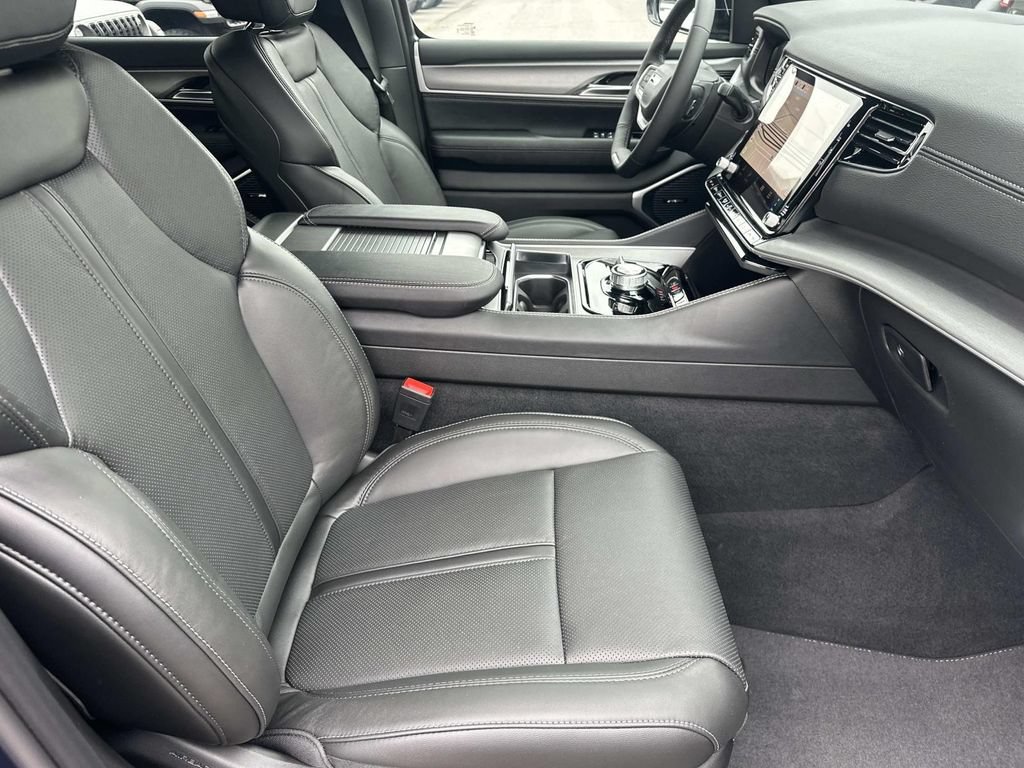 New 2026 Jeep Grand Wagoneer 4WD image 11
