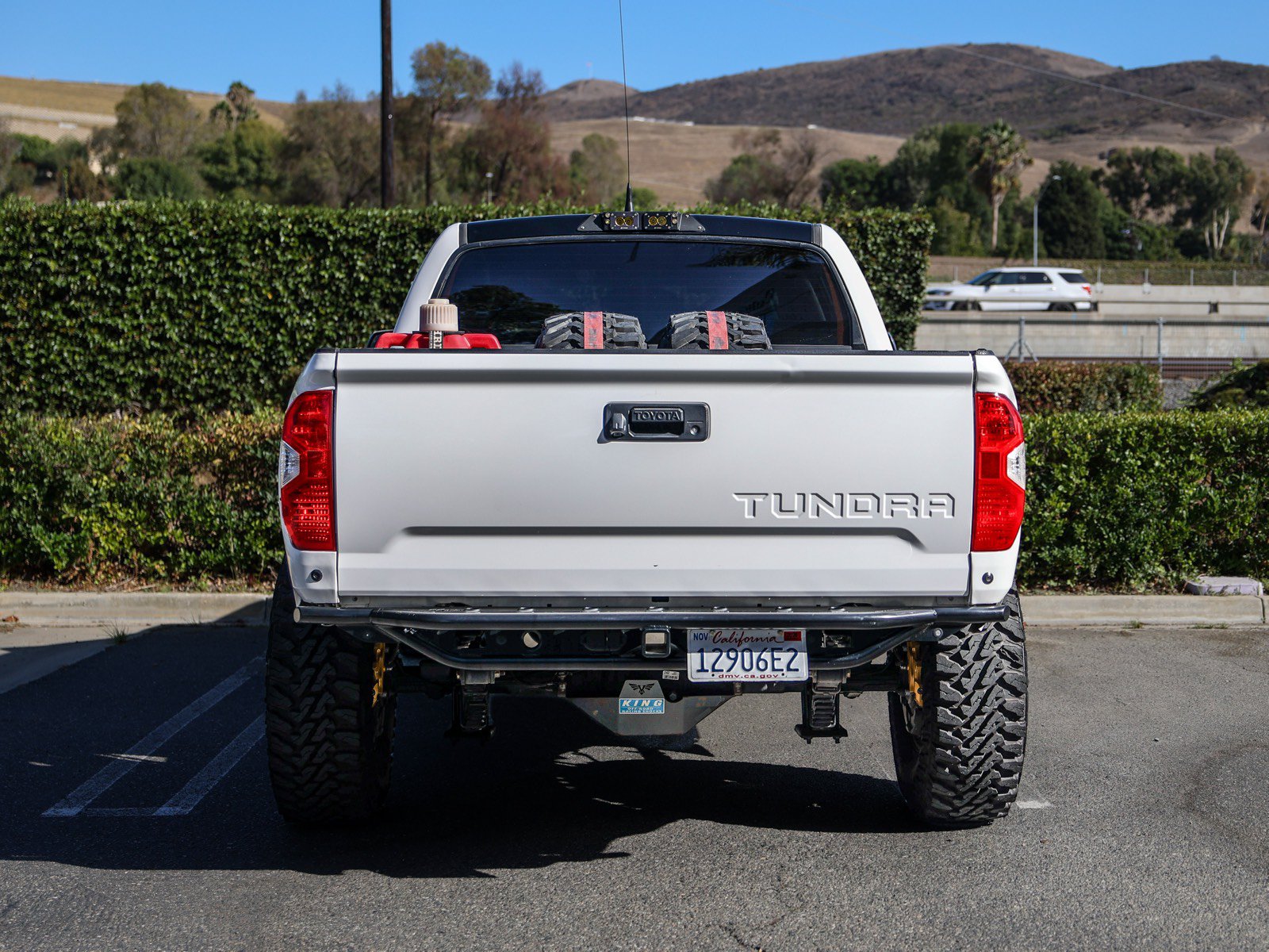 Used 2017 Toyota Tundra Limited w/ Limited Premium Package AWD/4WD image 6