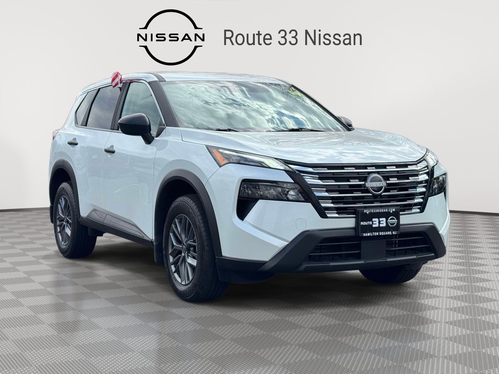 Used 2025 Nissan Rogue S AWD/4WD image 1